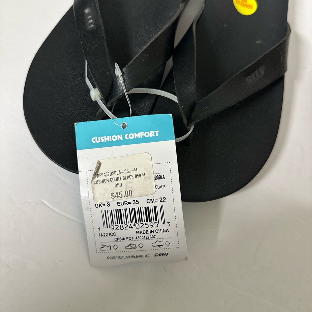 NWT Reef Women’s Black Sandals Size 5 - Picture 3 of 6